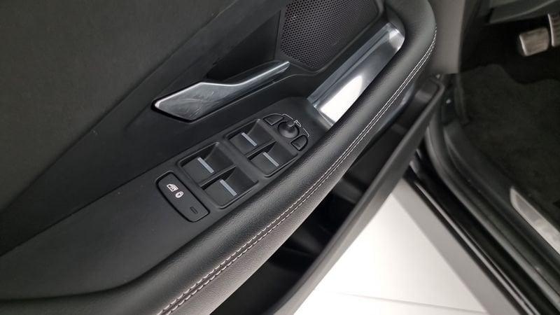 Jaguar E-Pace 2.0D I4 163 CV AWD Auto R-Dynamic SE