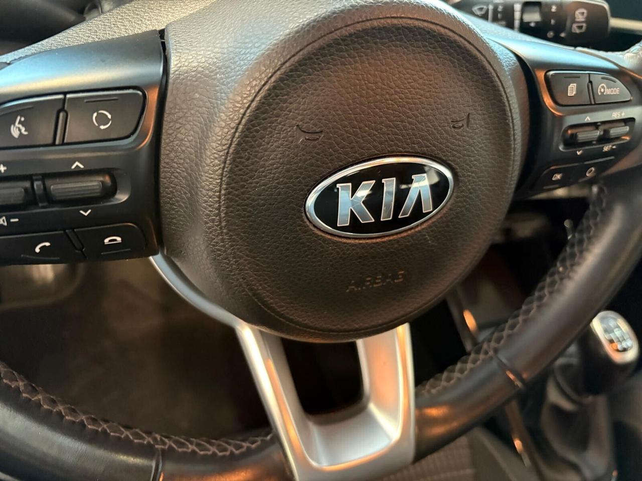 Kia Stonic STYLE 1.4 MPI 100 CV 6mt UNICO PR.