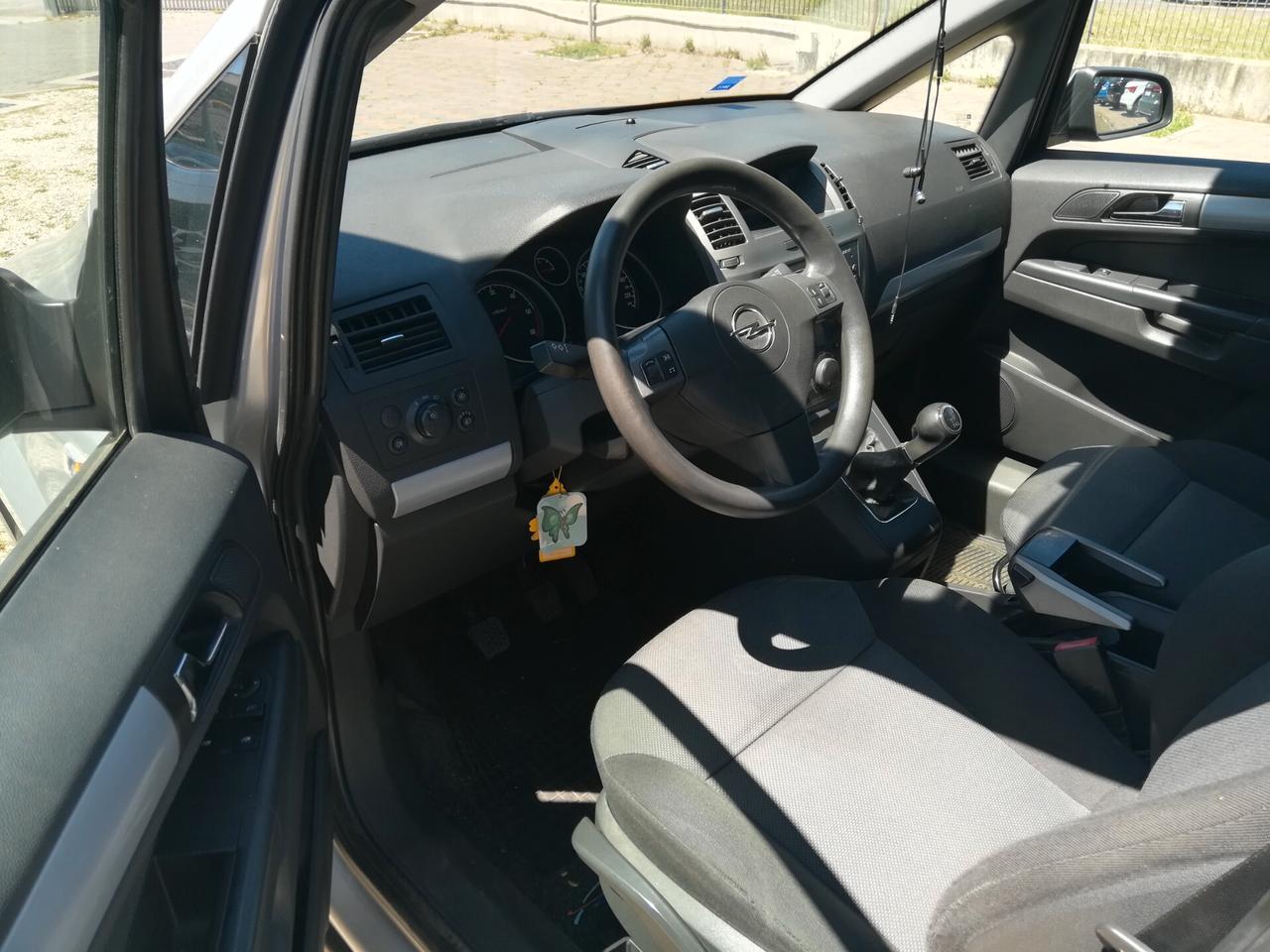 OPEL - Zafira - 1.9 CDTI 120CV Cosmo - UNIPRO - NEOPATENTATI