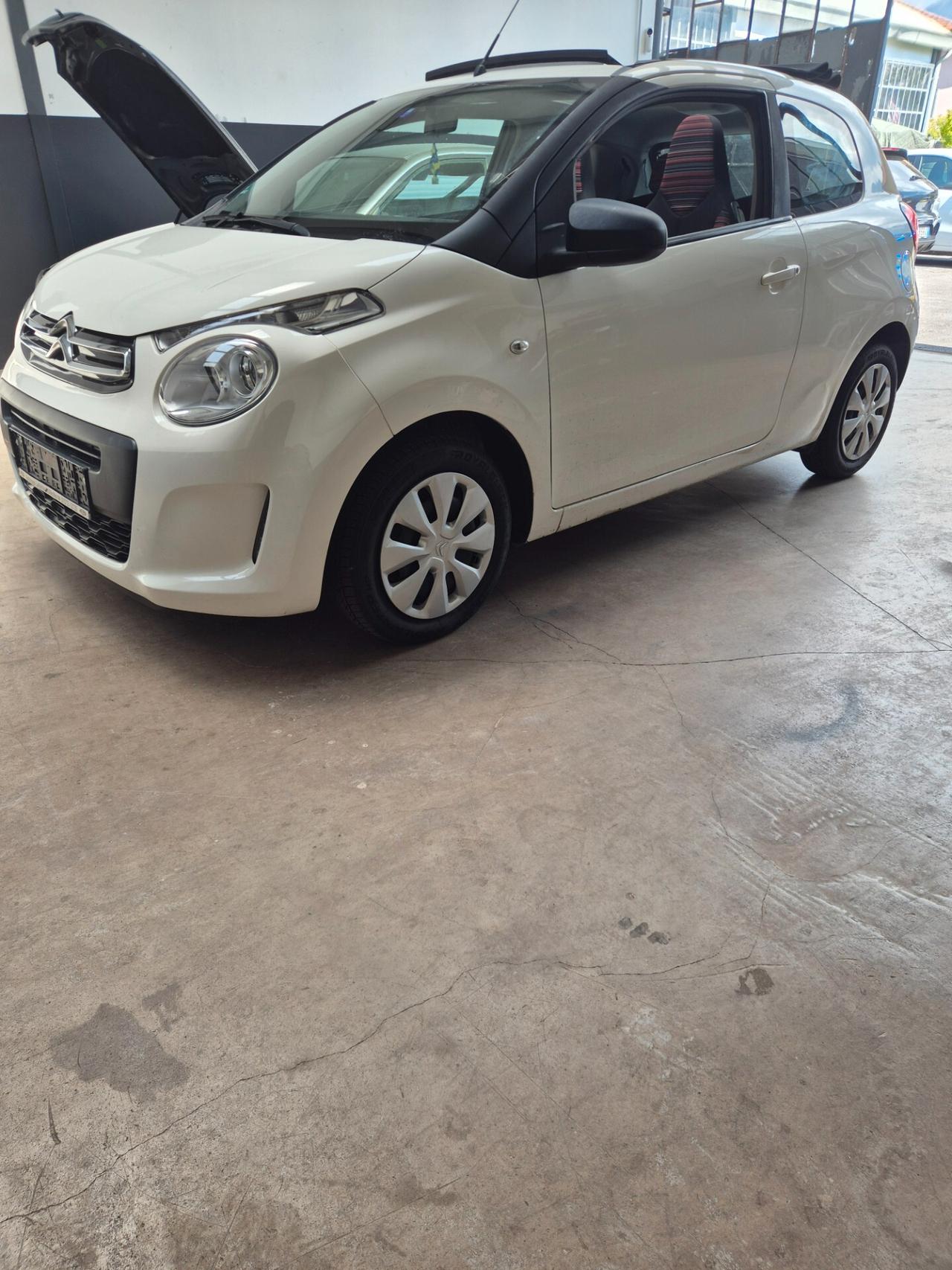 Citroen C1 cabrio benzina neo patentati