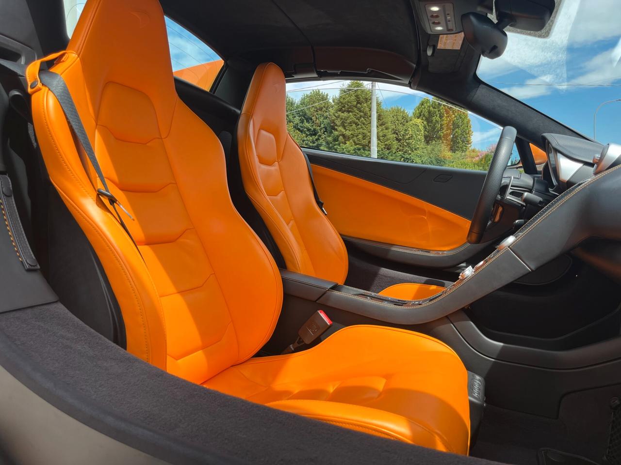 Mclaren MP4-12C 12C
