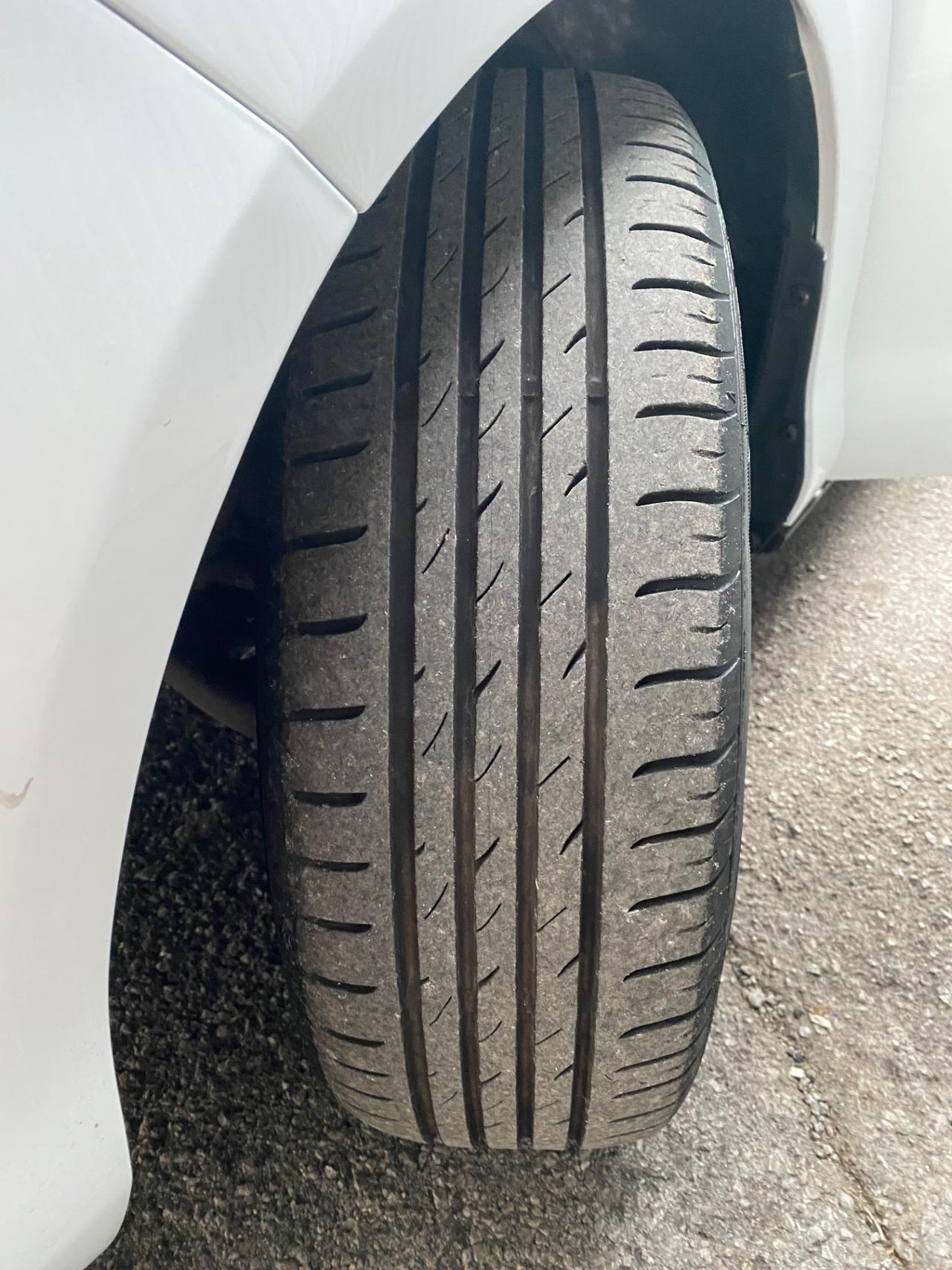Ford B-Max 1.4 90cv GPL Business - GPL CASA MADRE