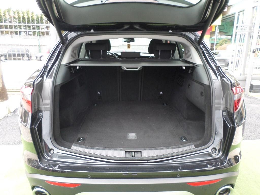 Alfa Romeo Stelvio 2.2 Turbodiesel 160 CV AT8 RWD Business