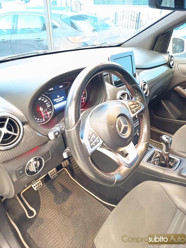 MERCEDES-BENZ B 180 d Premium