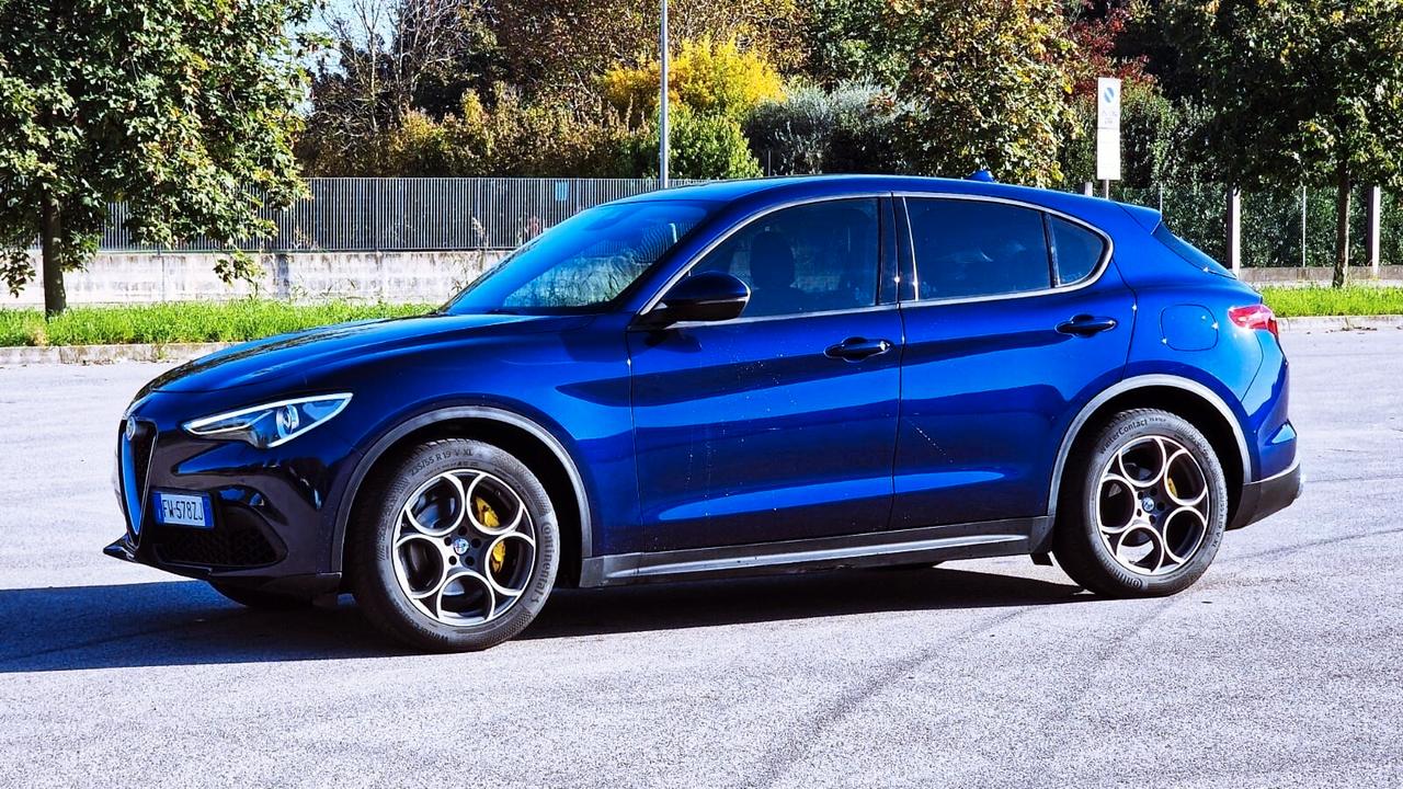 Alfa Romeo Stelvio 2.2 Turbodiesel 190 CV AT8 RWD