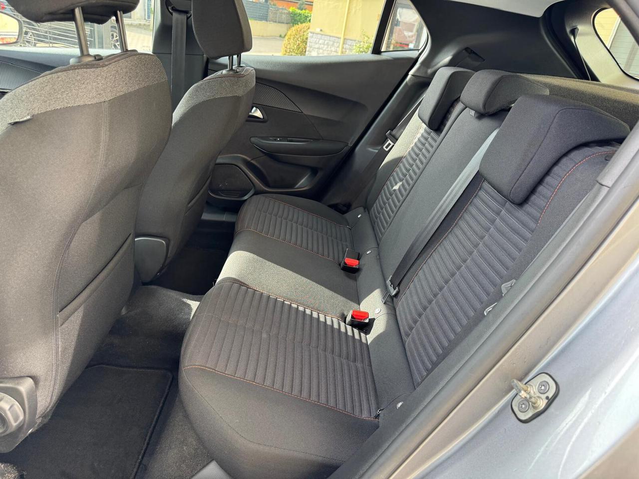 Peugeot 2008 PureTech 130 S&S EAT8 Active Pack