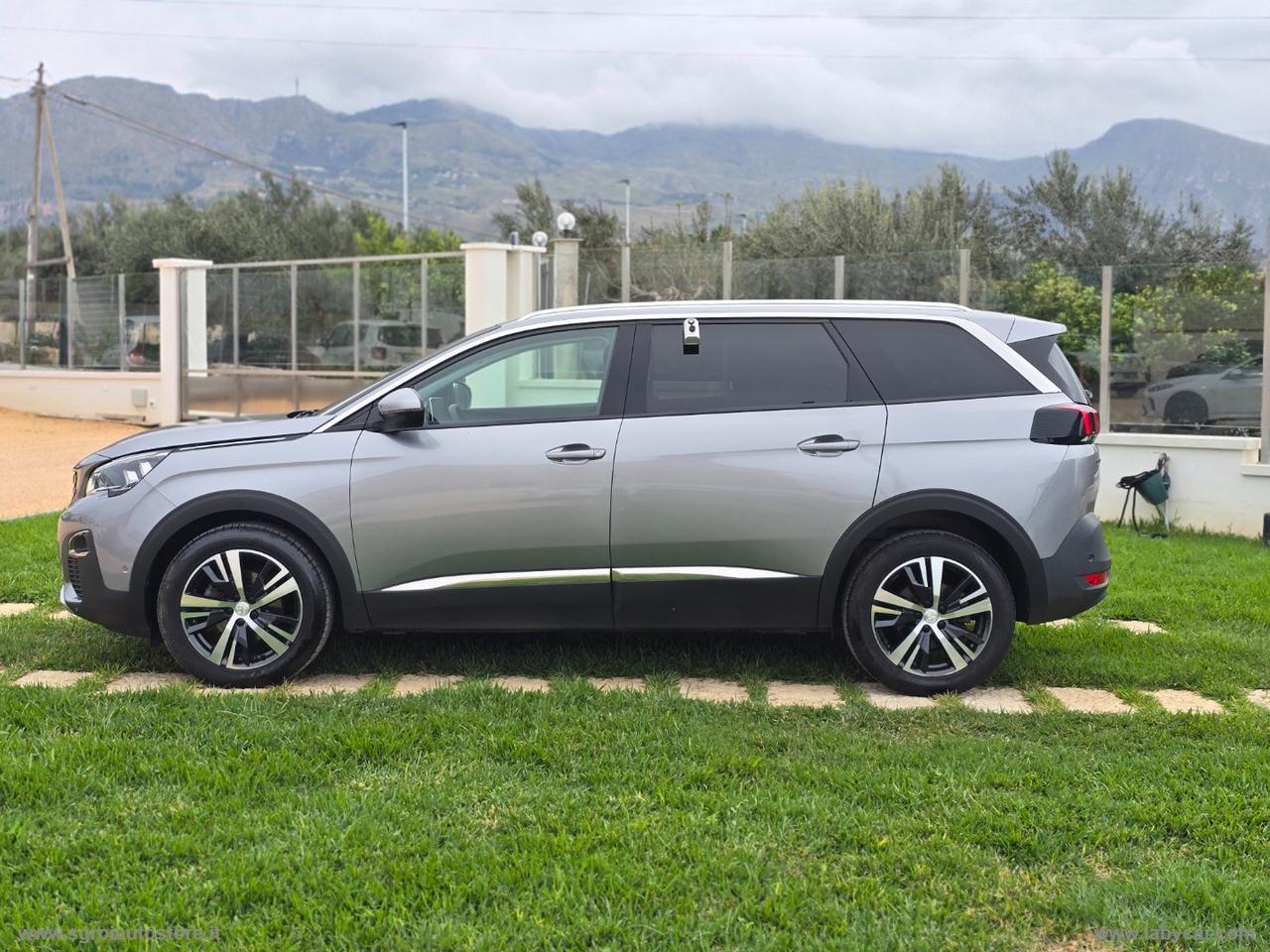 PEUGEOT 5008 BlueHDi 130 S&S EAT8 Allure