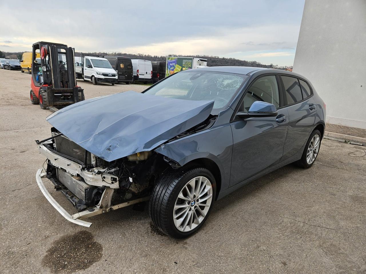 BMW 116d F40 auto START INCIDENTATA