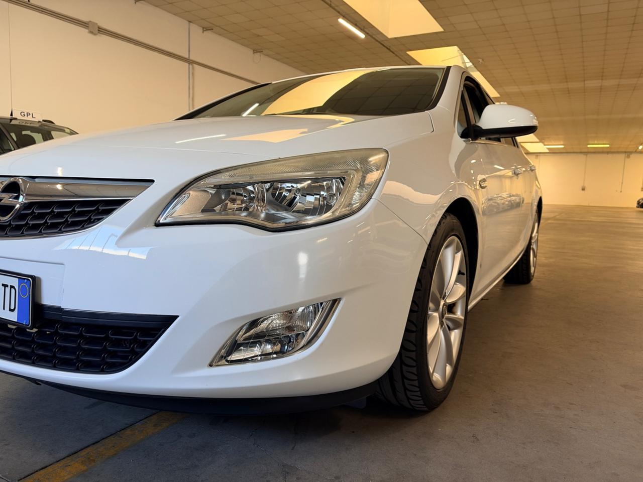 Opel Astra 1.4 Turbo 140CV 5 porte Cosmo