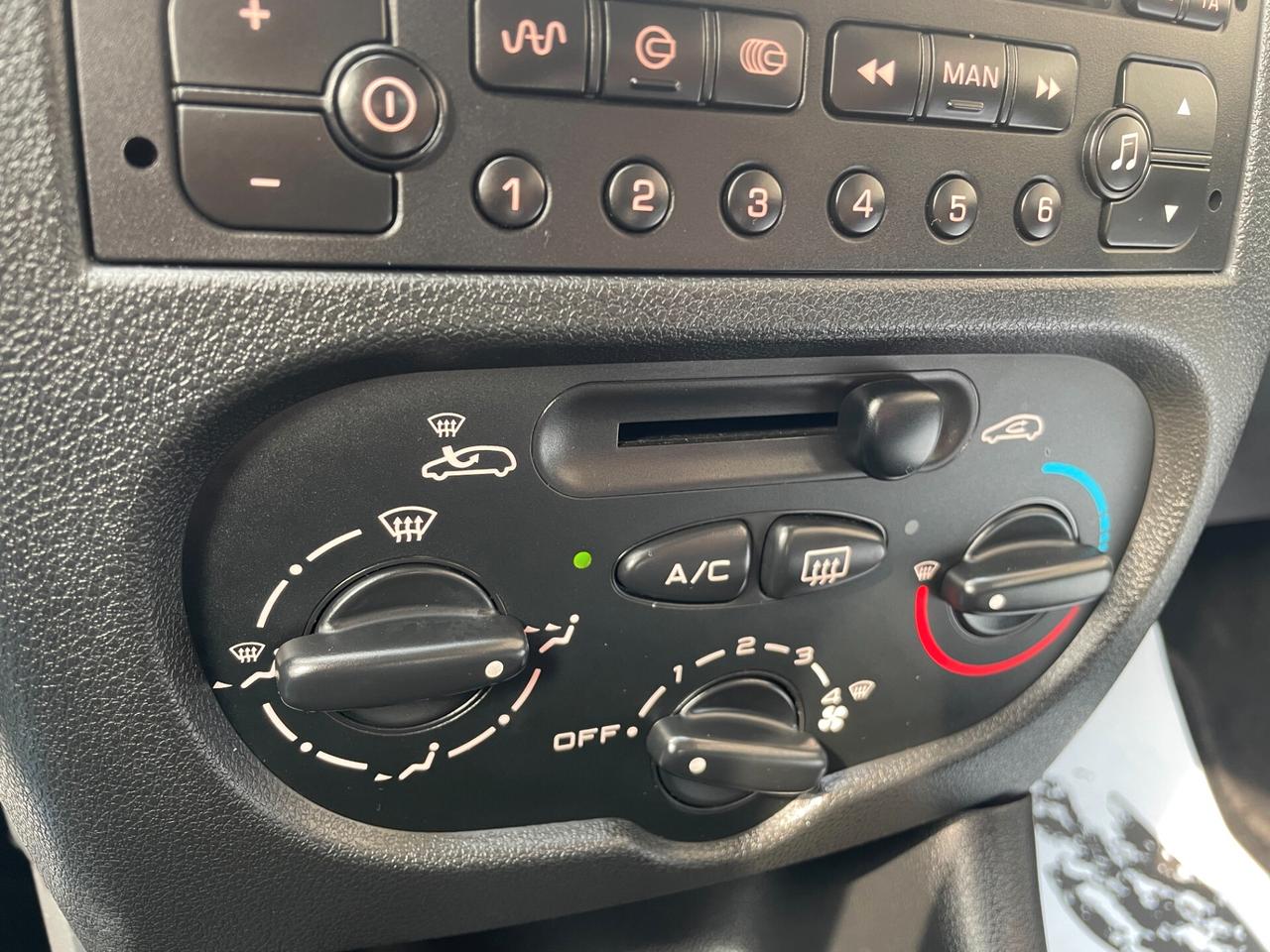 Peugeot 206 DISTRIBUZIONE ESEGUITA - TAGLIANDI CERTIFICATI