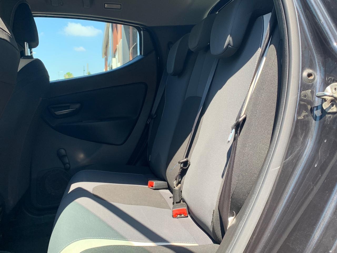 Lancia Ypsilon 1.2 69 CV 5 porte Elefantino