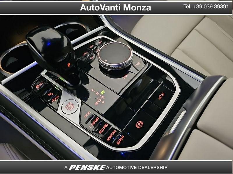 BMW Serie 8 840i xDrive Cabrio