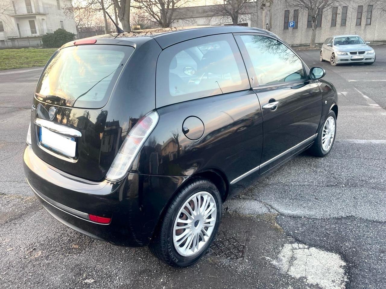 Lancia Ypsilon 1.2 Versus