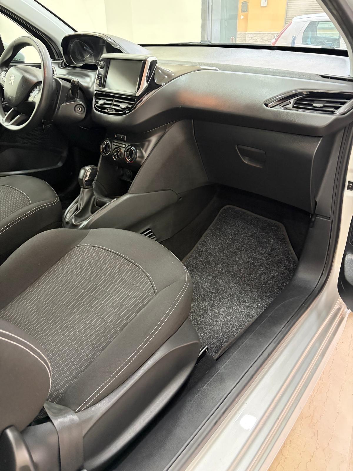 Peugeot 208 PureTech 68 3 porte Active