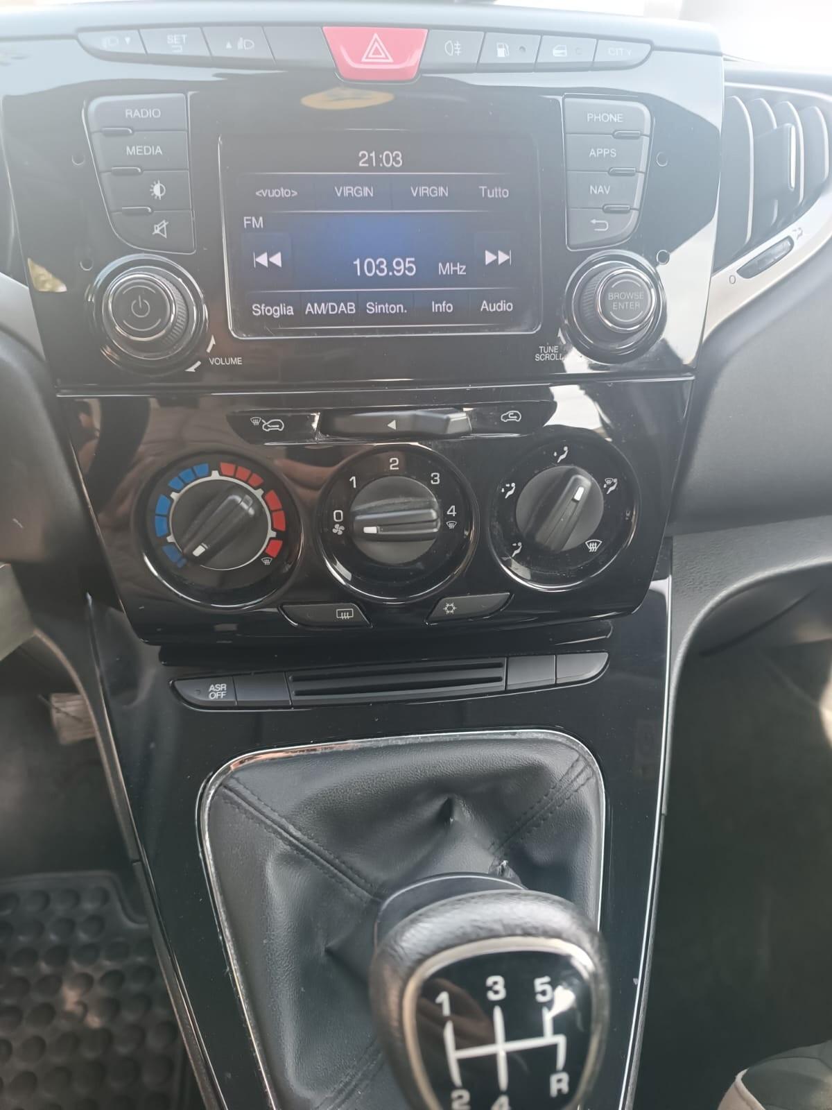 Lancia Ypsilon 1.2 69 CV 5 porte GPL Ecochic Opening Edition