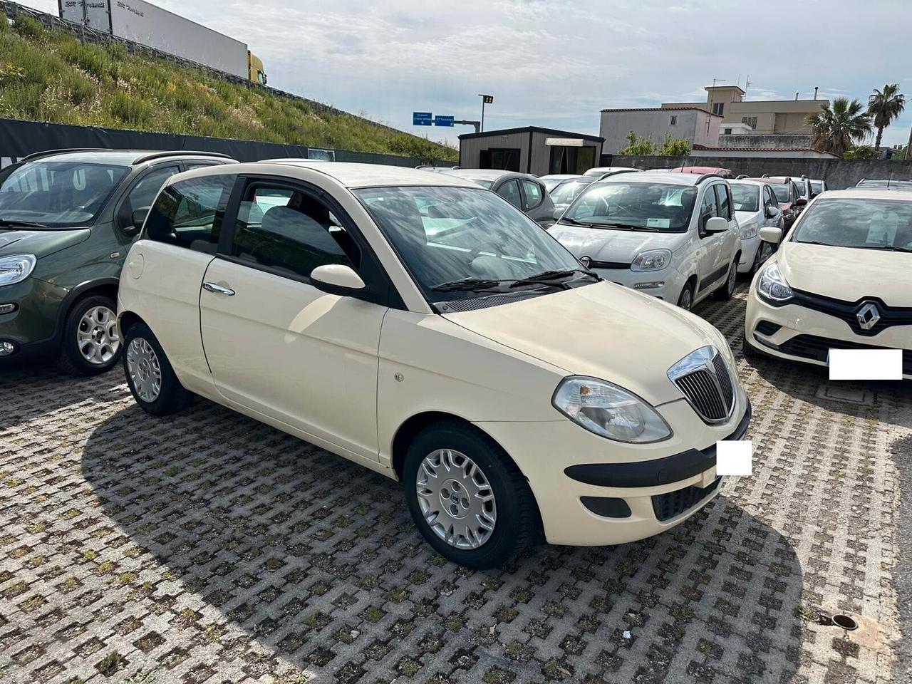 Lancia Ypsilon 1.2 Argento-2004