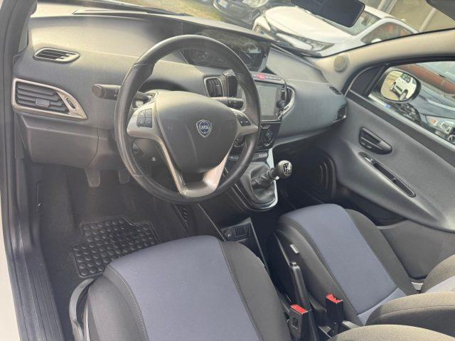 LANCIA Ypsilon 1.0 FireFly 5 porte S&S Hybrid Ecochic Gold