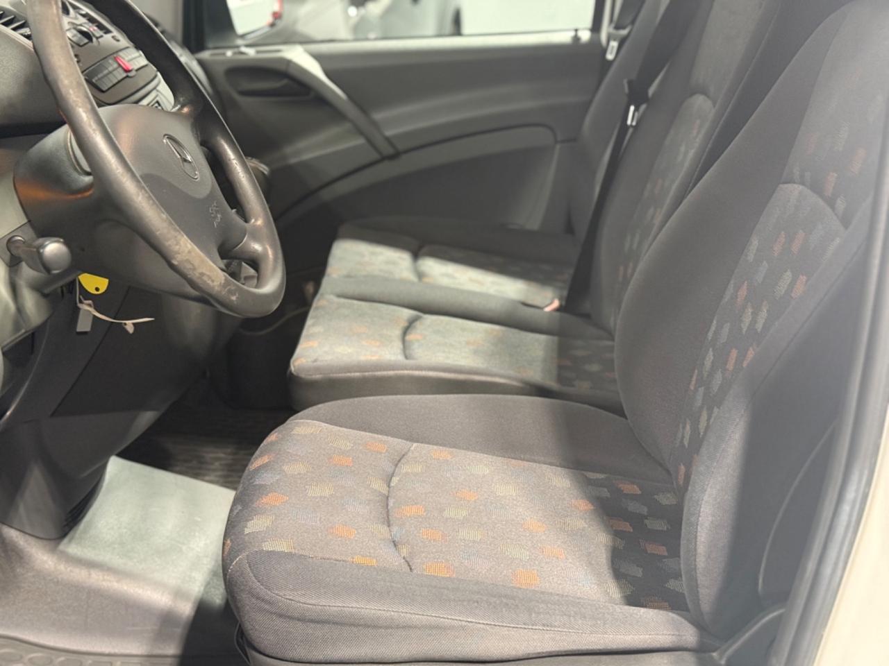 Mercedes-benz Vito 111 CDI 195.000KM 3 POSTI
