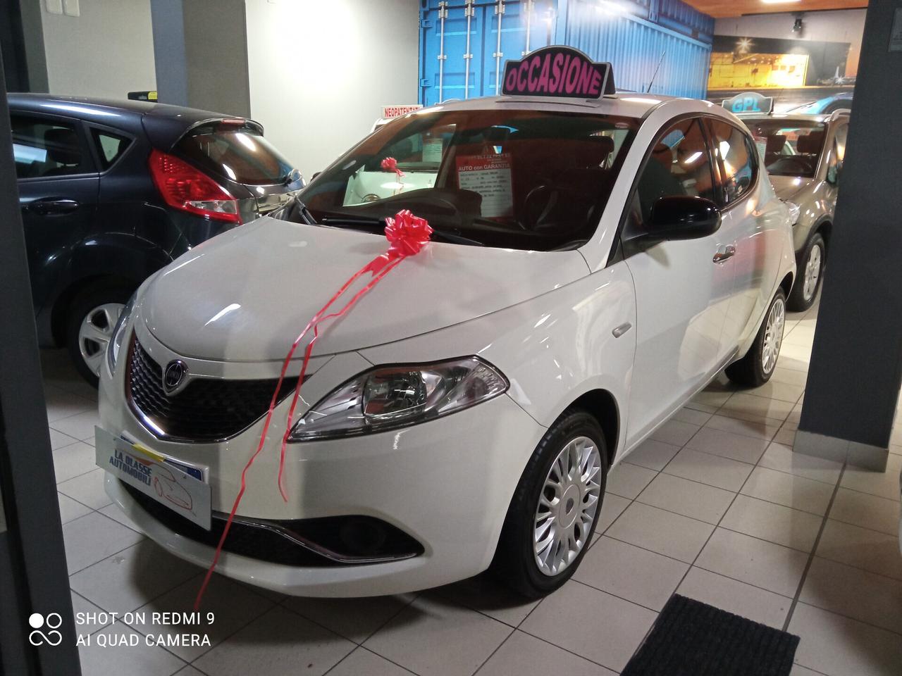 Lancia Ypsilon 1.3 MTJ 5P 95CV NEOPATENTATI SILVER