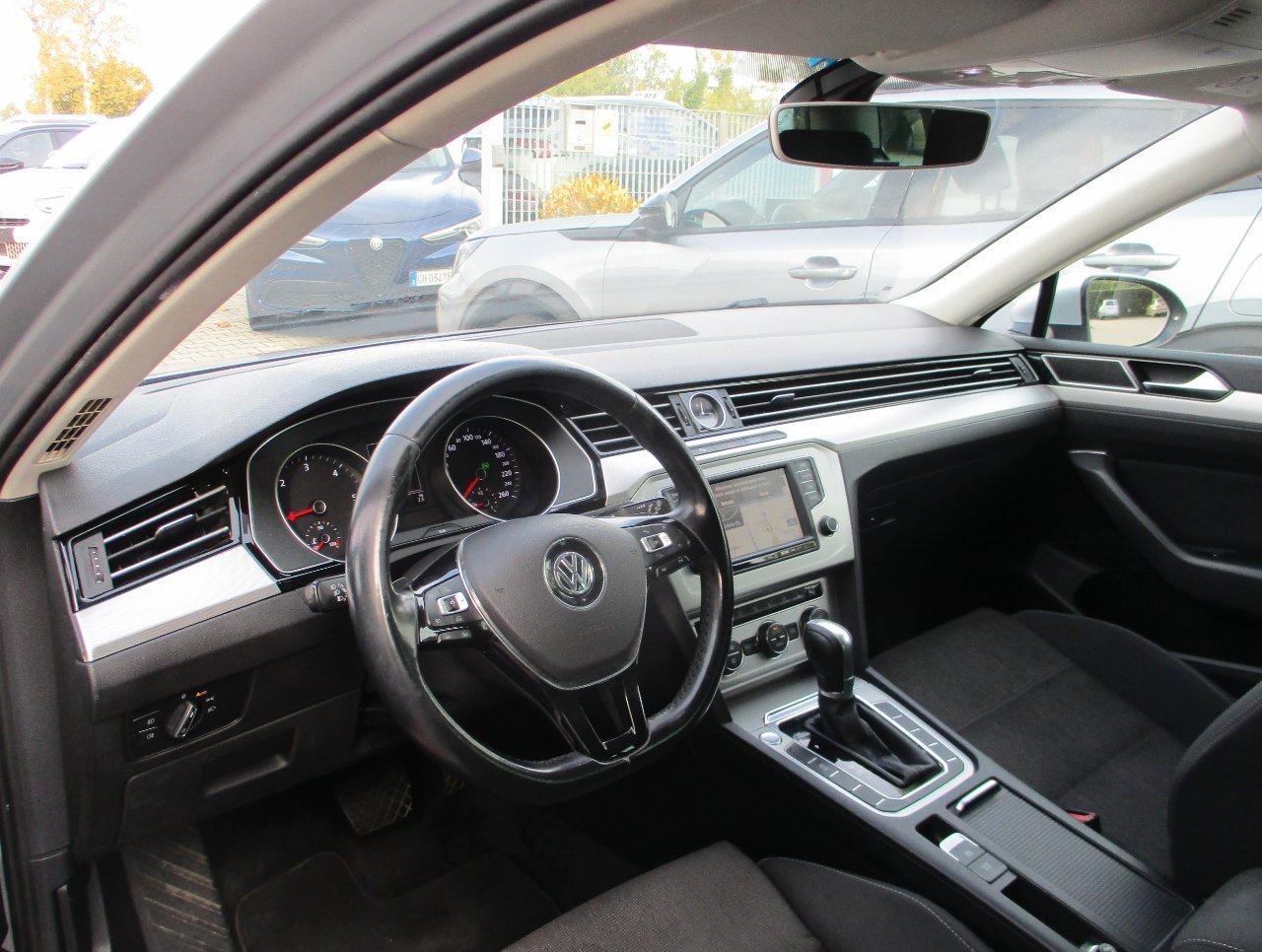 Volkswagen Passat Variant 2.0 tdi Business 150cv dsg NAVI/ACC/SediliRisc