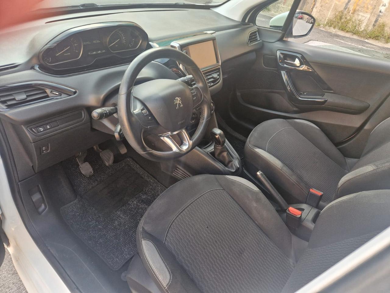 Peugeot 208 PureTech 82 5 porte Allure