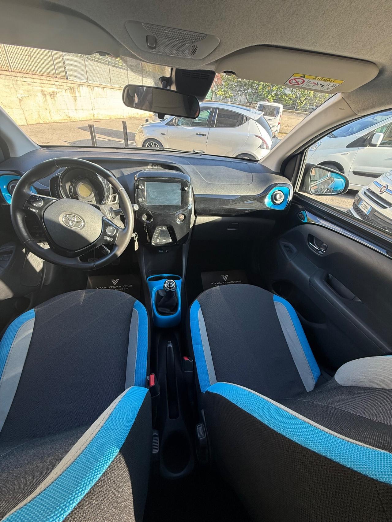 Toyota Aygo 1.0 VVT-i 72 CV 5 porte x-clusiv