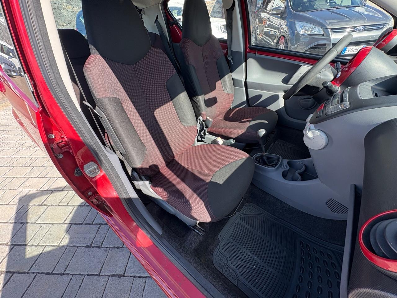 Toyota Aygo 1.0 12V VVT-i 5 porte Sol Connect