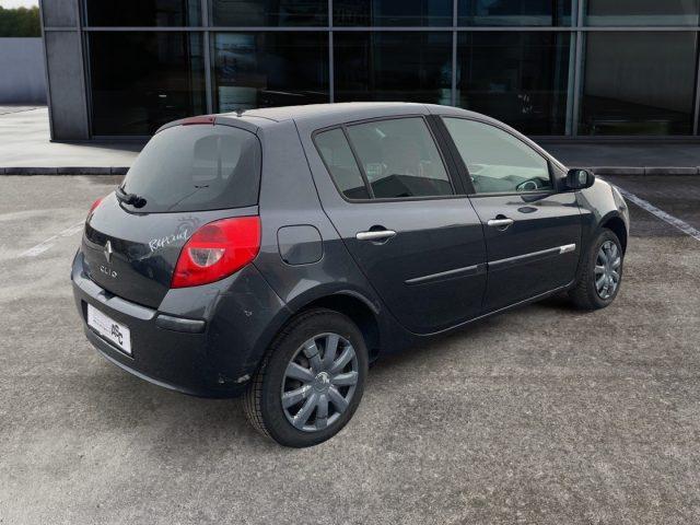 RENAULT Clio 1.2 BENZ 75 5 porte Dynamique OK NEOPATENTATI