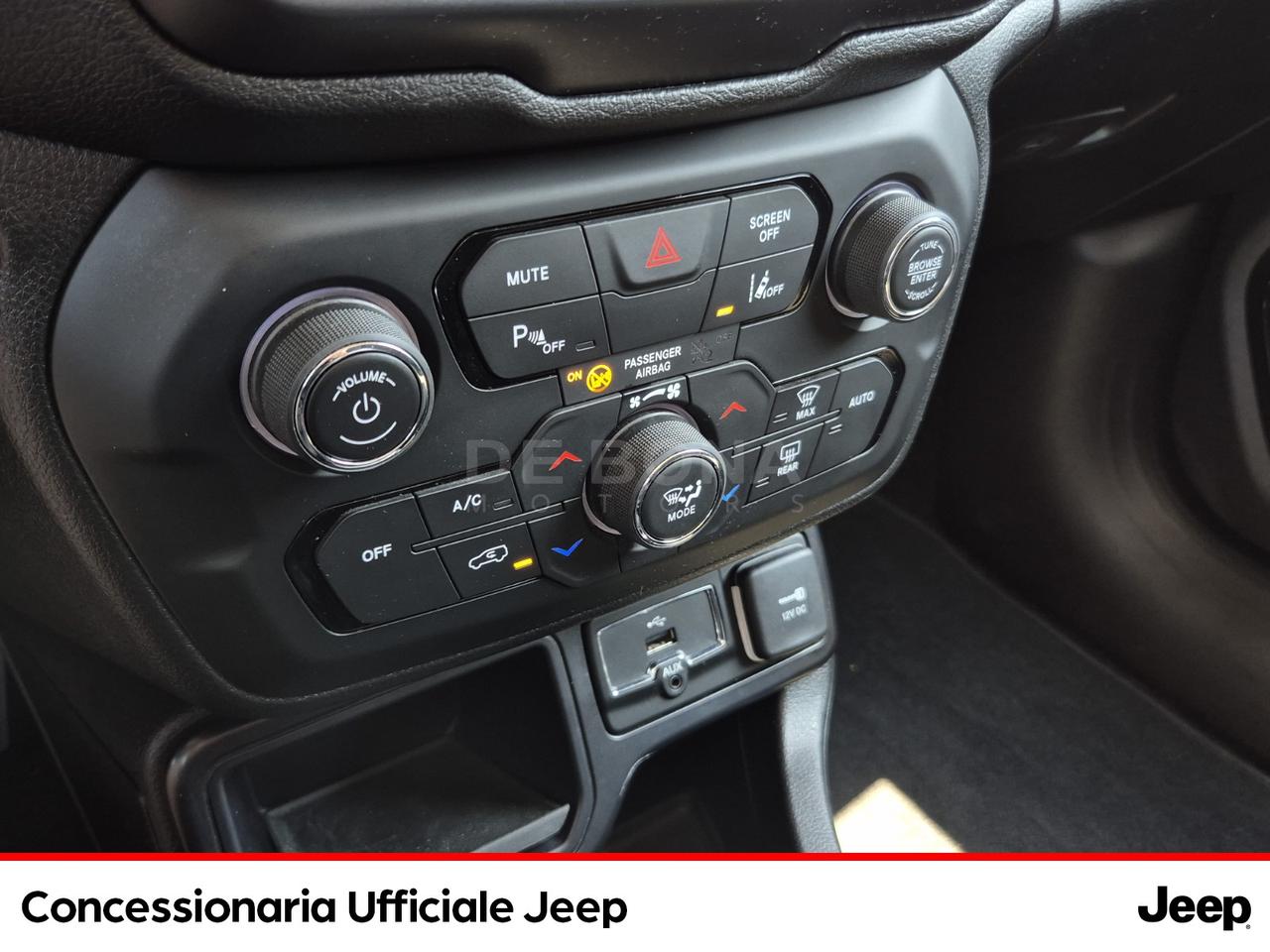 Jeep Renegade 1.0 t3 night eagle 2wd