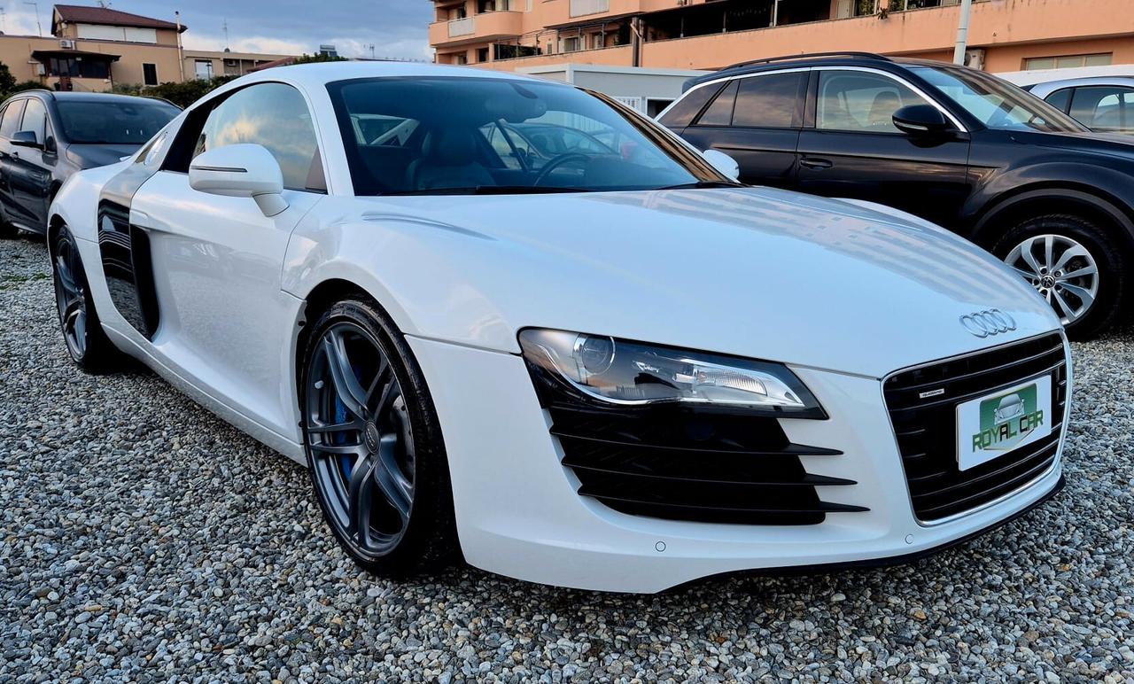 Audi R8 4.2 V8 420 cv