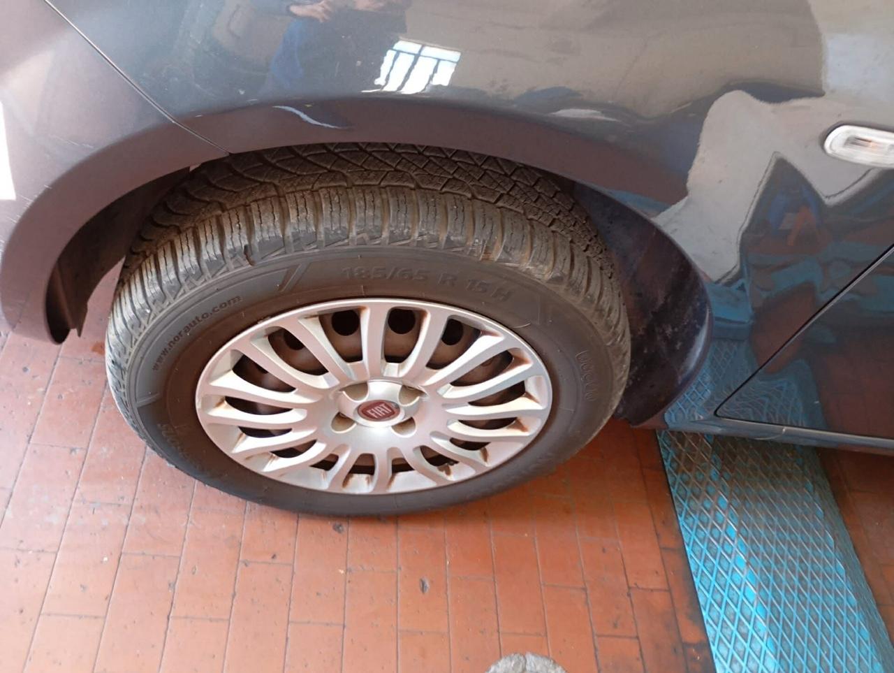 Fiat Punto 1.4 8V 5 porte Natural Power Street