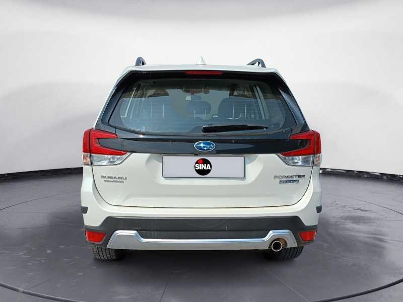 SUBARU Forester 2.0i e-boxer 4dventure lineartron