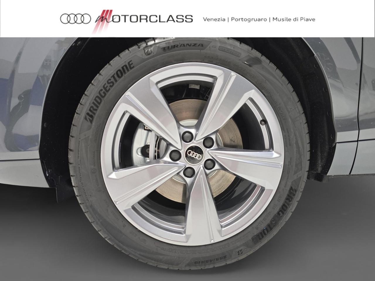 Audi Q3 2.0 tdi 150cv business s tronic
