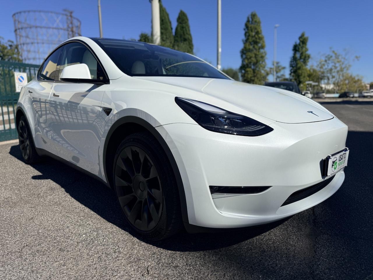 Tesla Model Y Long Range awd BLACKFRIDAY