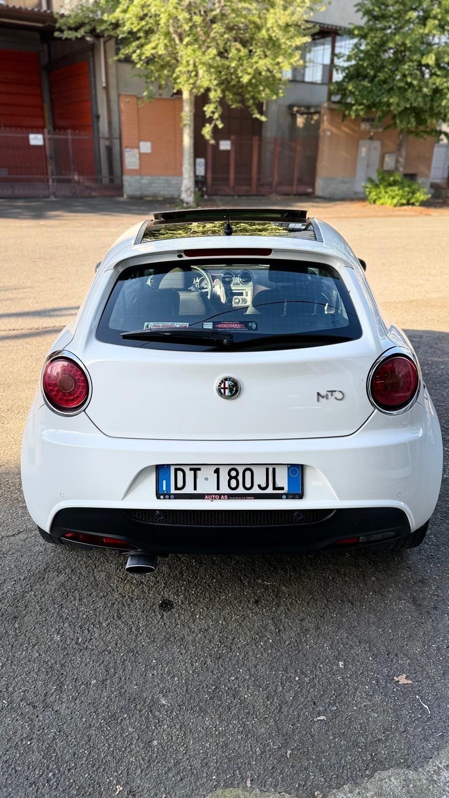 Alfa Romeo MiTo 1.6 JTDm 16V Distinctive Sport Pack