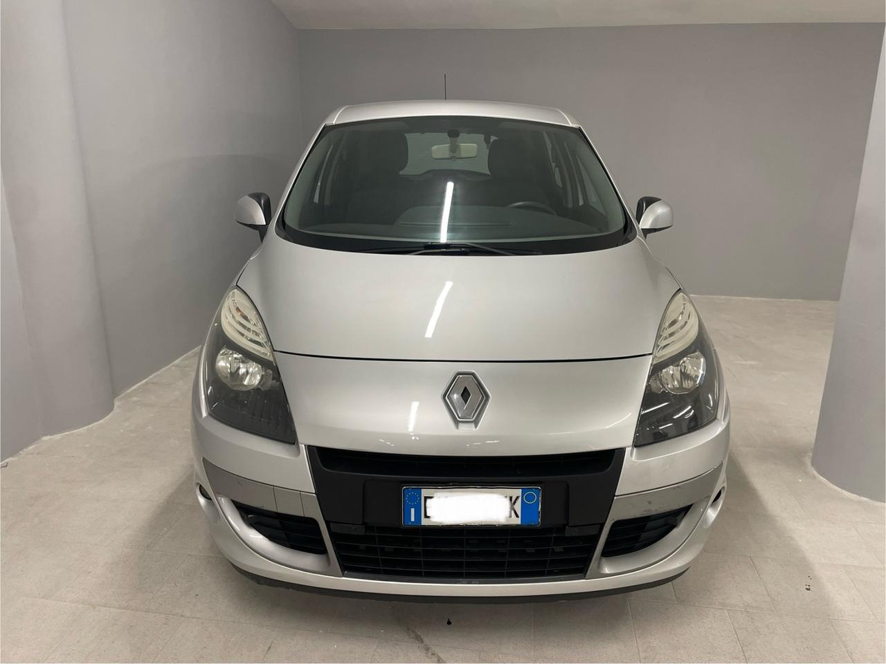 Renault Scenic Scénic 1.6 GPL Attractive Navi