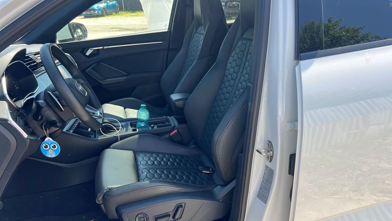 Audi RS Q3 quattro S tronic