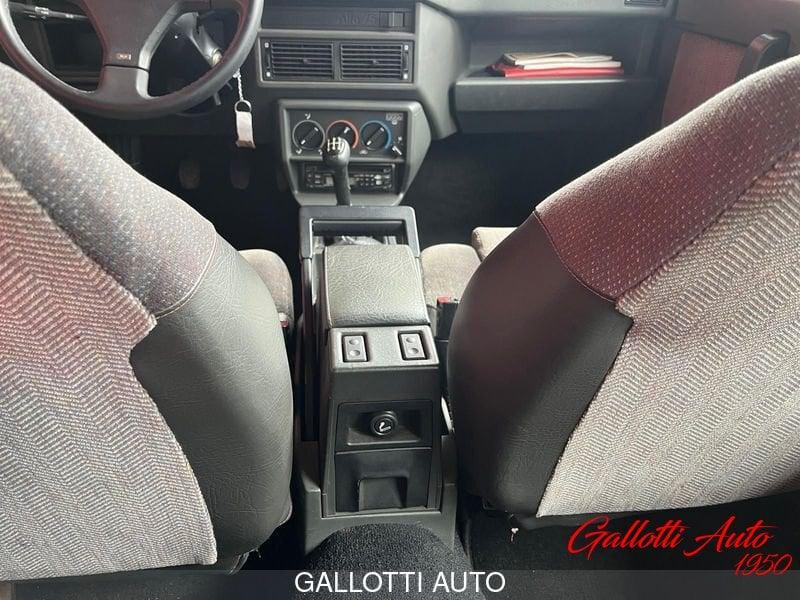 Alfa Romeo 75 3.0i V6 America