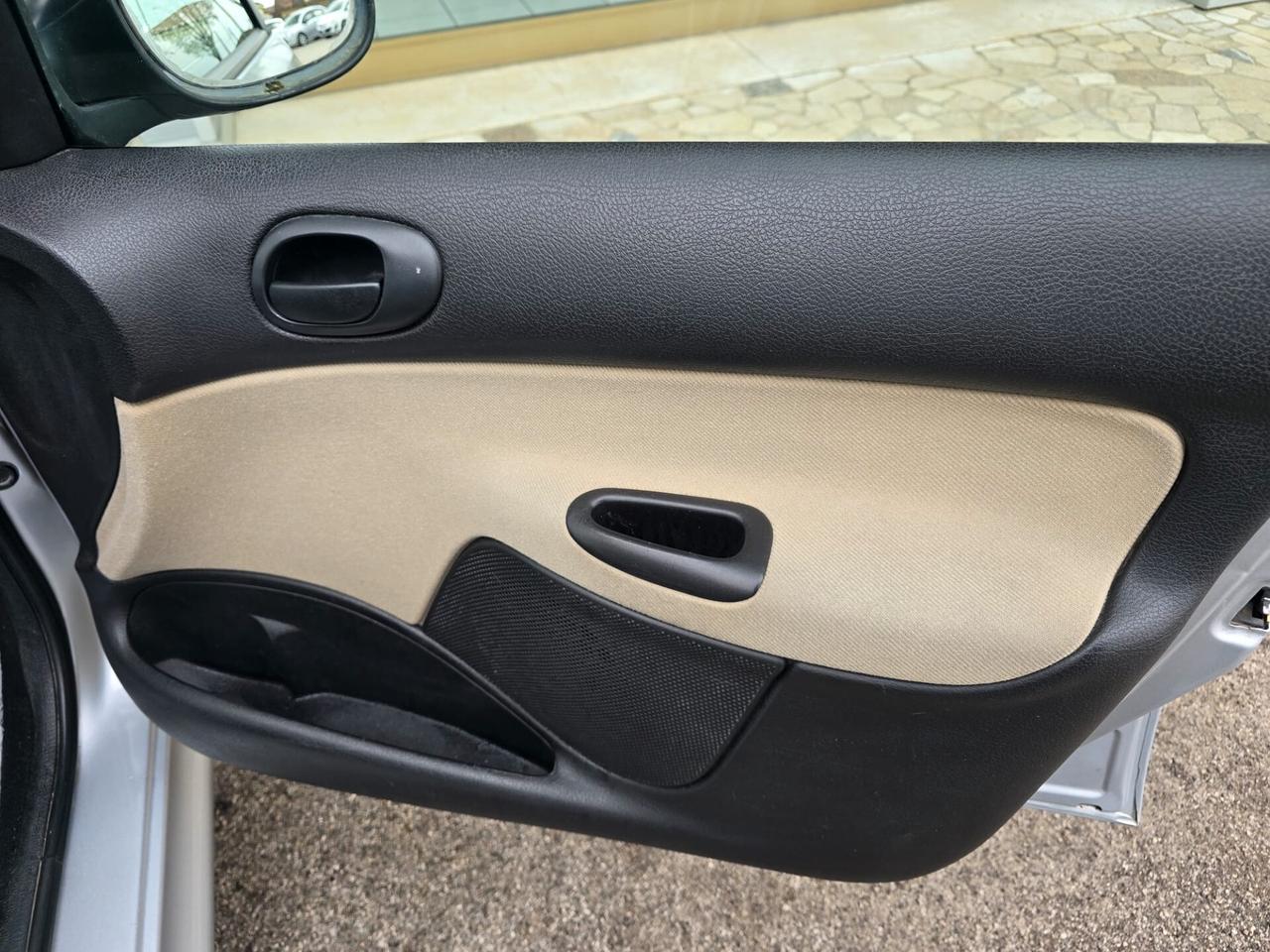 Peugeot 206 1.1 5p. S 60cv NEOPATENTATI