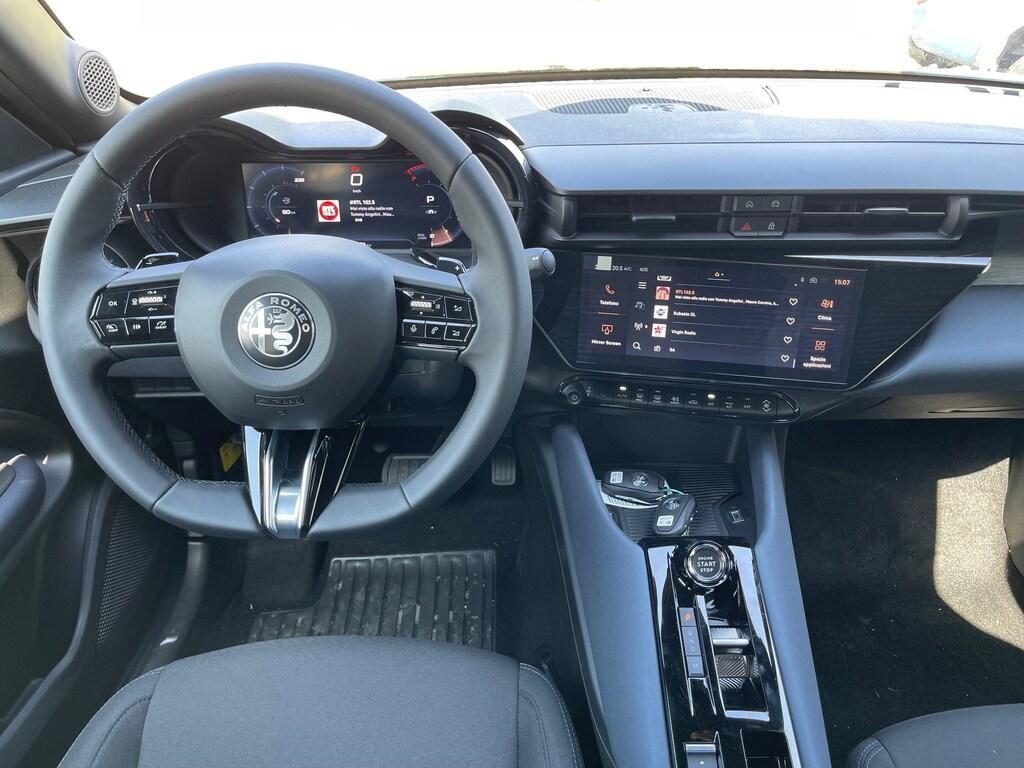 Alfa Romeo Junior 1.2 ibrida 136cv edct6
