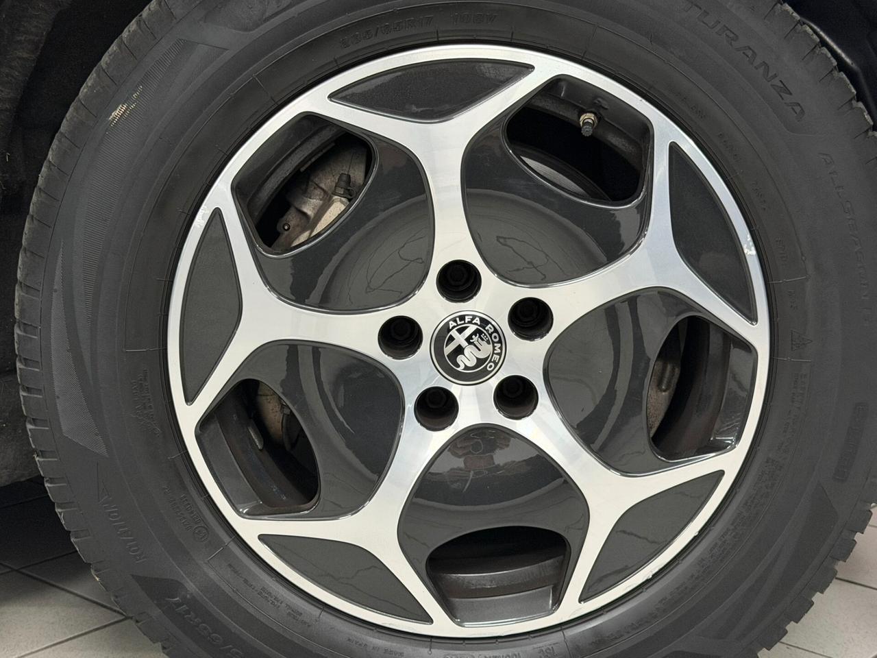 Alfa Romeo Stelvio 2.2 TD 160 CV SUPER BUSINESS RETROCAMERA TAGLIANDI CERTIFICATI