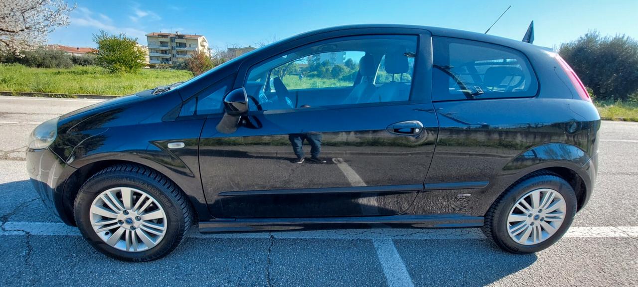 PUNTO 1,3 MTJ DIESEL 75 CV MODELLO SPORT X NEOPATENTATI DISTRIBUZIONE FATTA IMPECCABILE