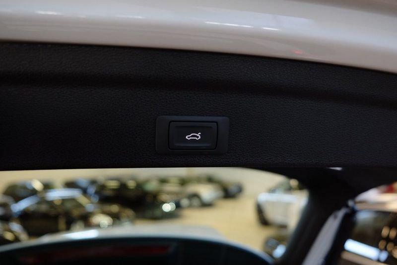 Audi Q3 40 TDI S line QUATTRO da 439 euro al mese
