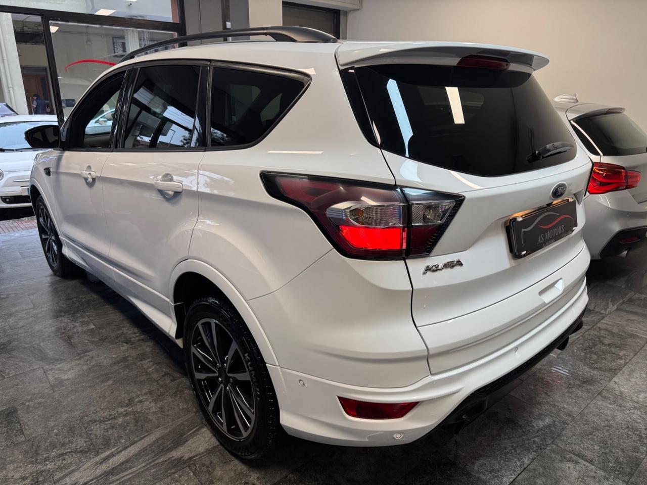 Ford Kuga 1.5 TDCI 120 CV S&S 2WD ST-Line