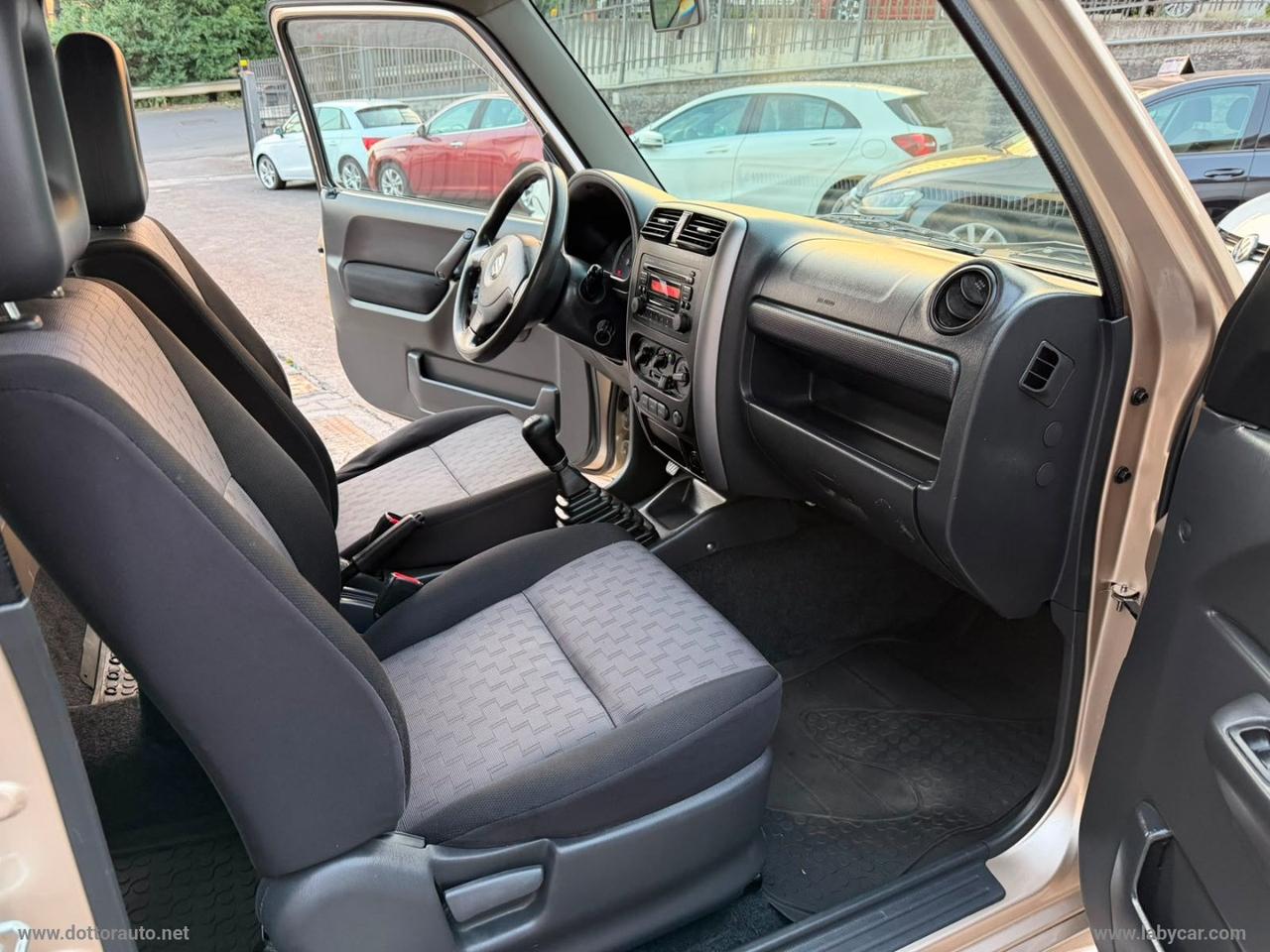 SUZUKI Jimny 1.3 4WD JLX