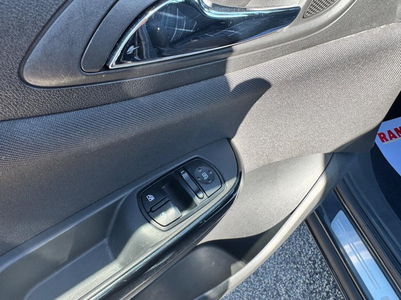 Opel Corsa 1.2 5 porte Edition NEOPATENTATI