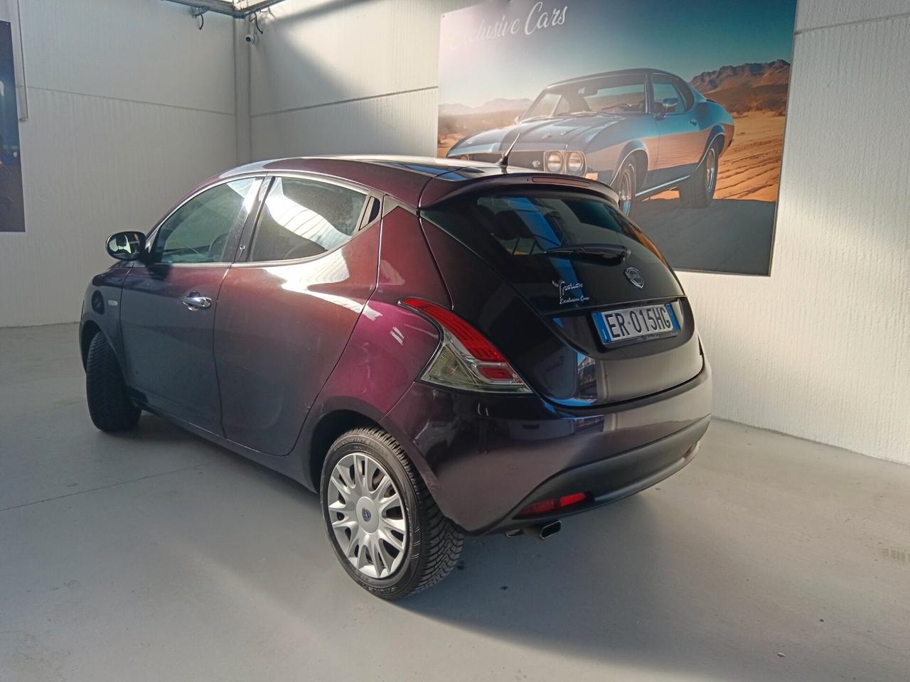 Lancia Ypsilon 1.2 69 CV 5 porte Gold