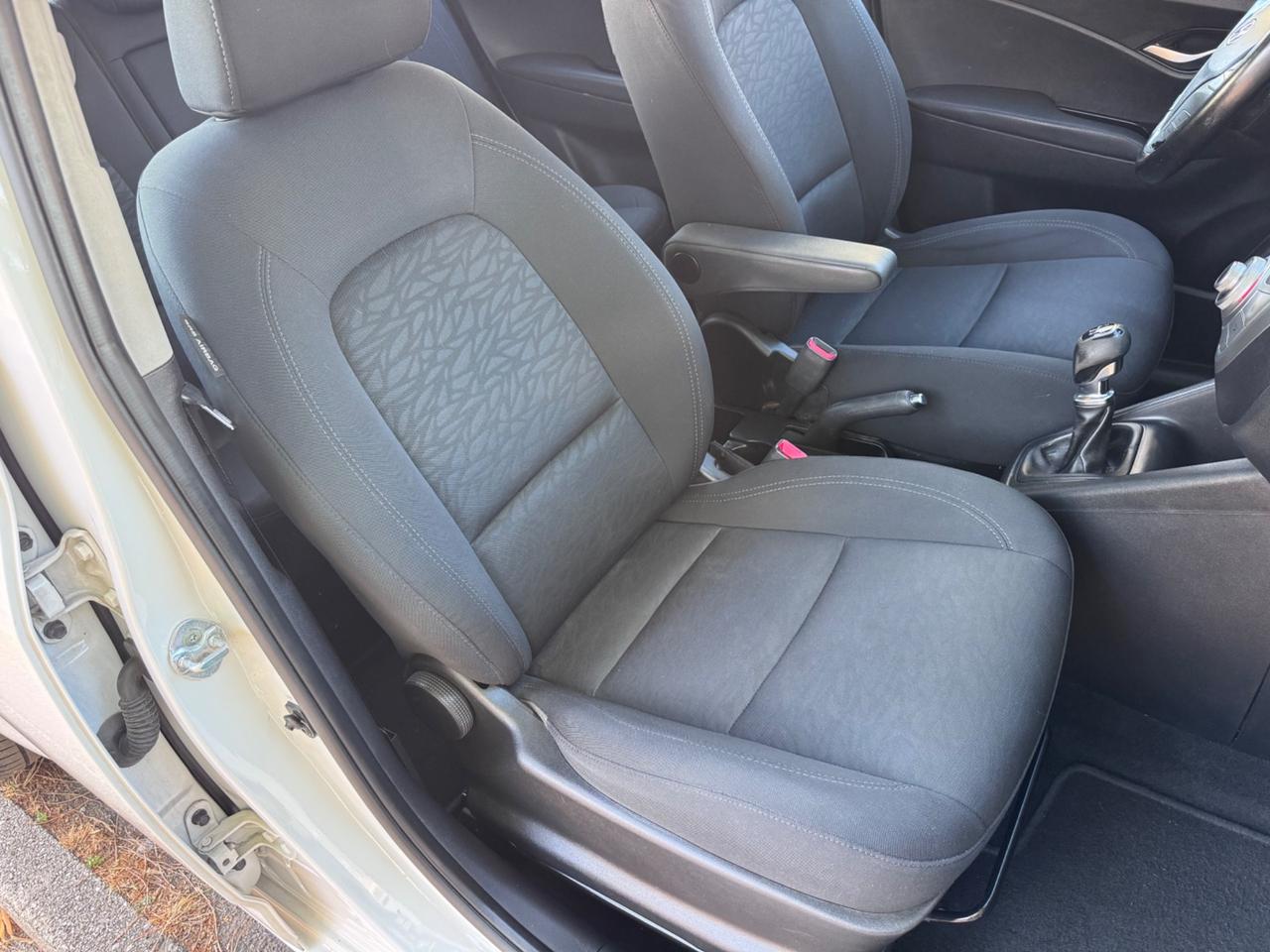 Hyundai iX20 1.4 GPL 90 CV neopaten garanzia 12 mesi