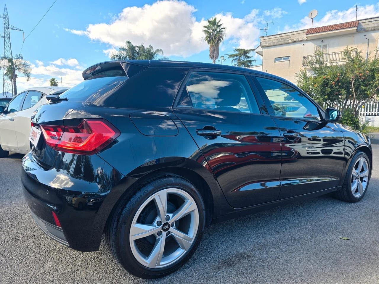 AUDI A1 SPORTBACK 1.0 95CV AUTOMATICA