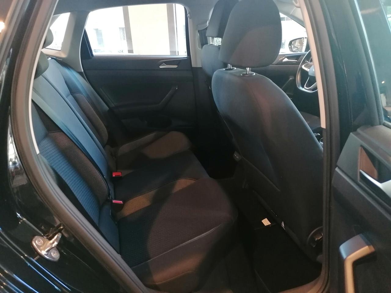 Volkswagen Polo 1.0 TSI Life 5P